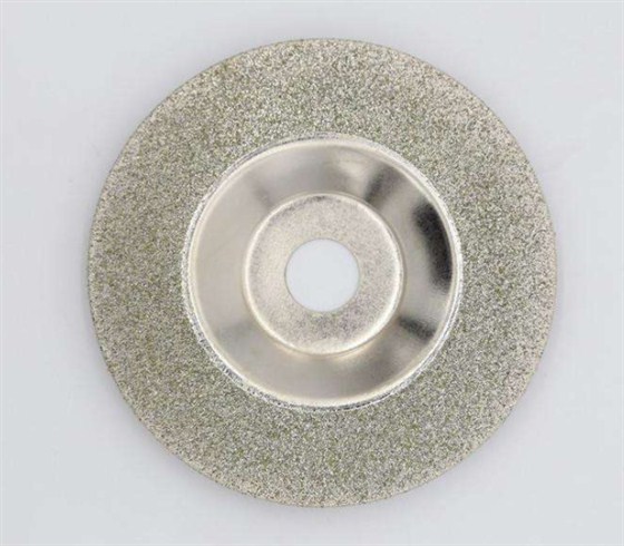 切割片厂家分析水电开槽机特征